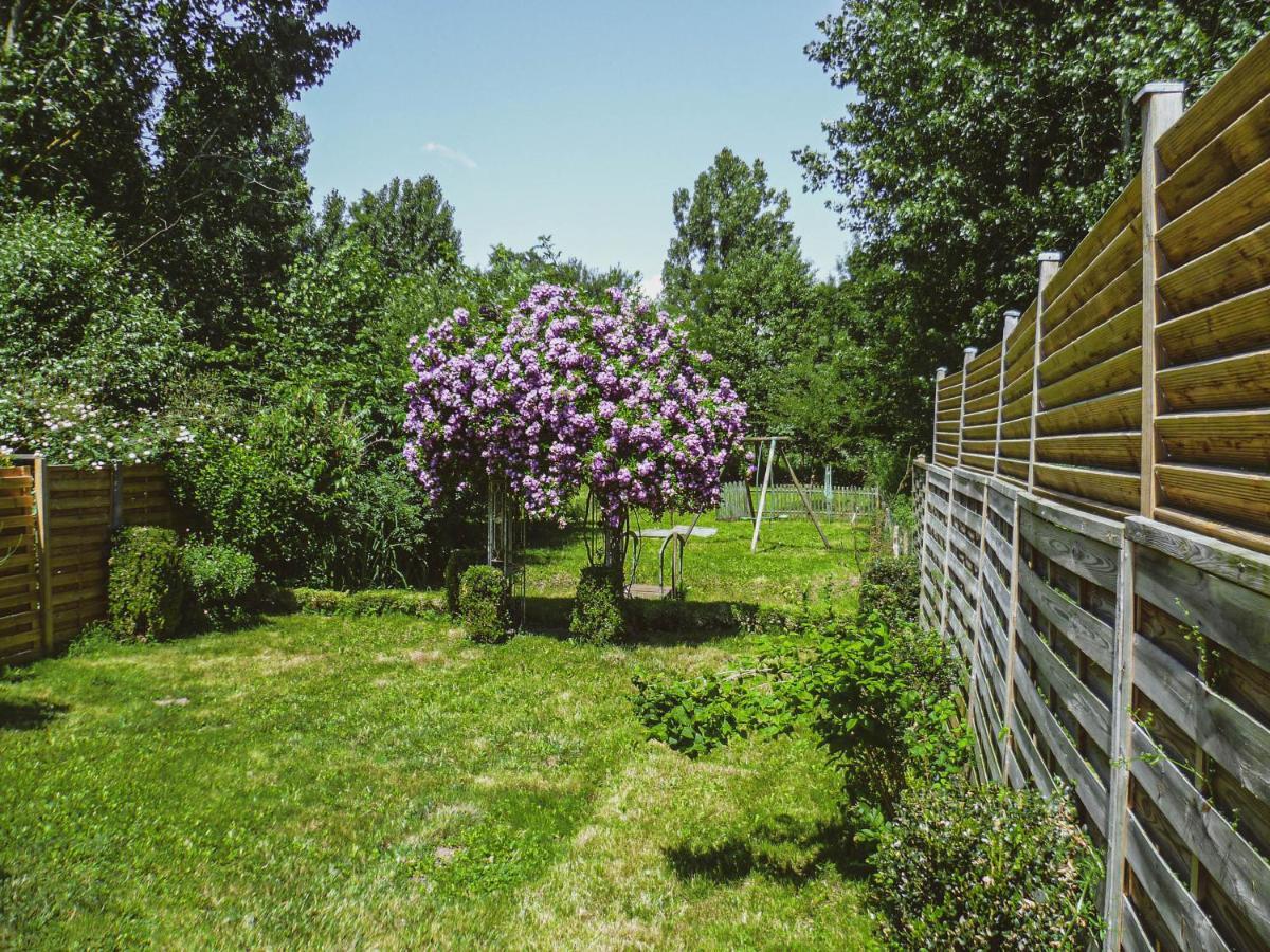 La Laujere Ivie - Gite & Piscine Privative Vila Saint-Hilaire-du-Bois  Exterior foto